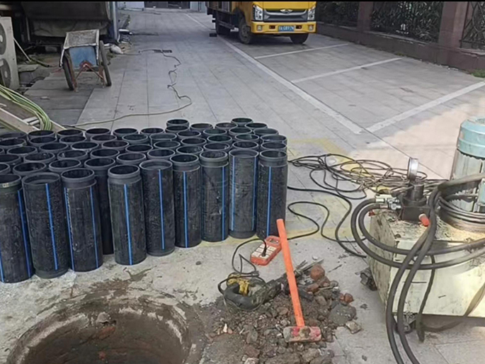 永济PE置换管厂家 DN315置换管 非开挖管短管置换